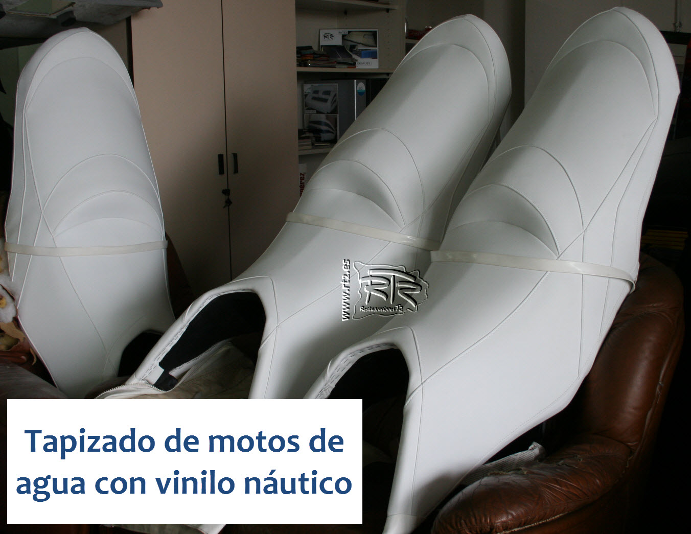 Tapizar moto agua